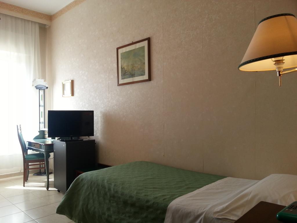 Hotel Sicilia Enna Pokoj fotografie