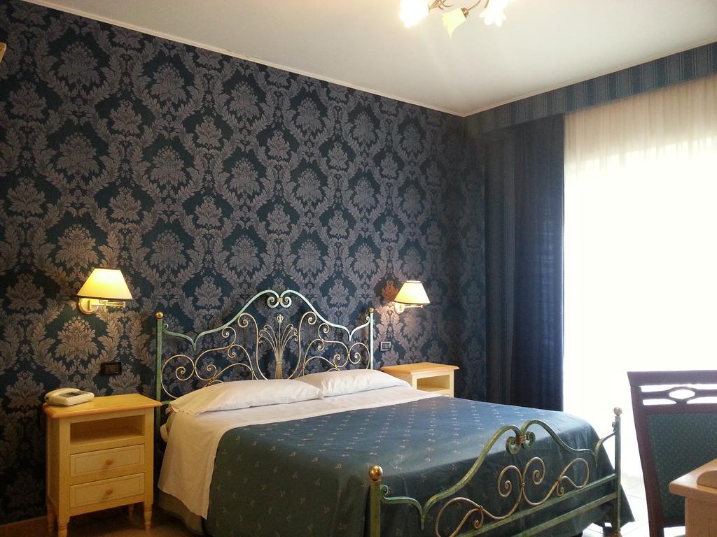 Hotel Sicilia Enna Pokoj fotografie